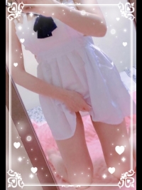 �j�[�i�̎ʃ����L